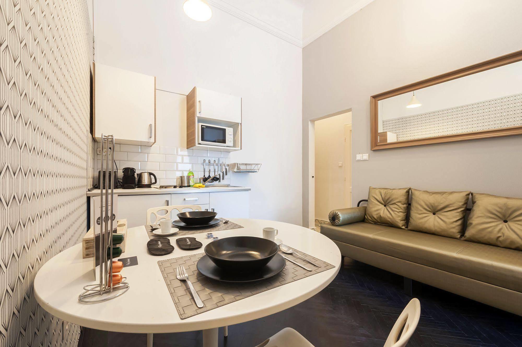 Play Apartments Budapest Exterior photo